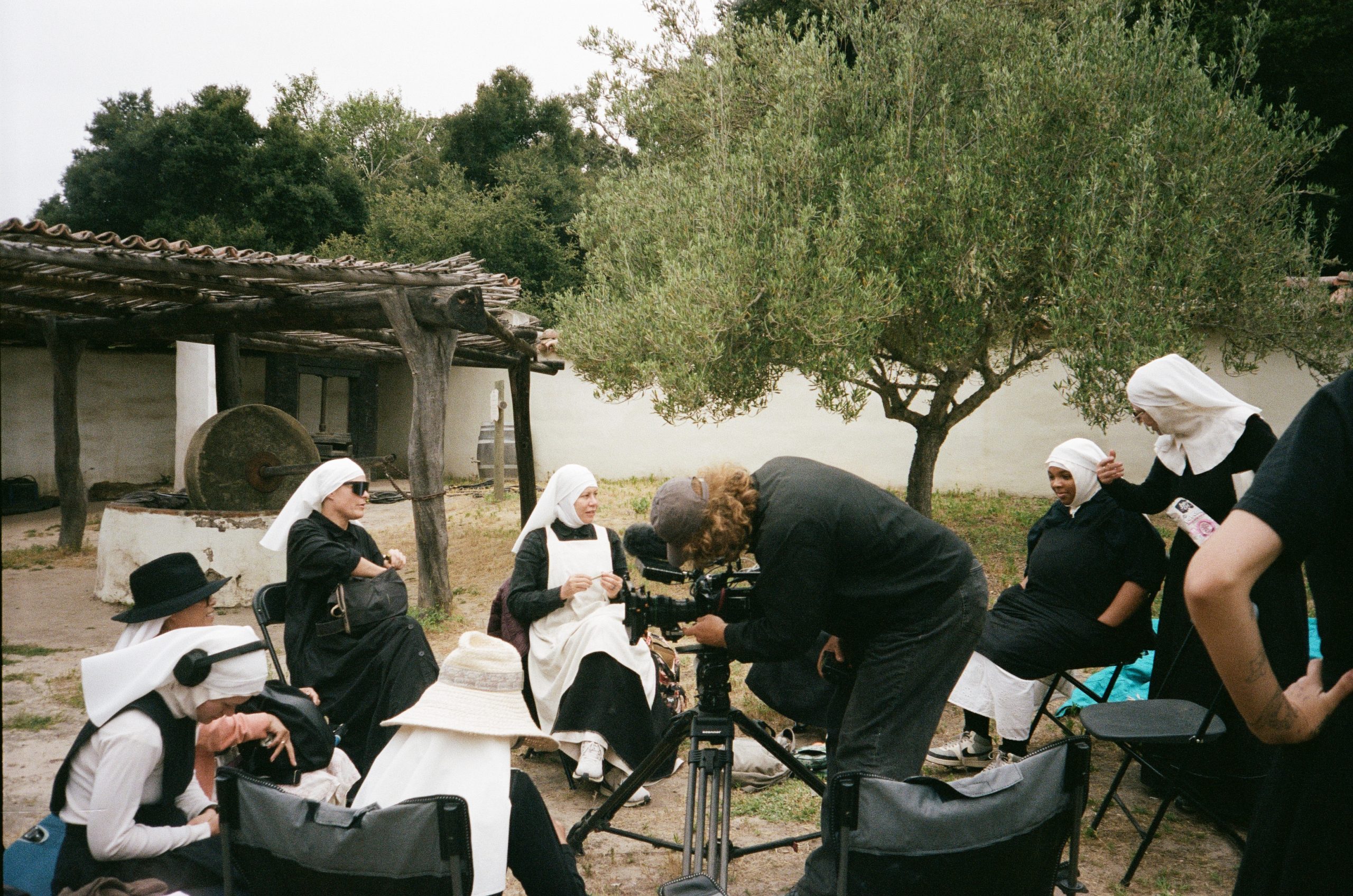 sisters of the valley paul thomas anderson